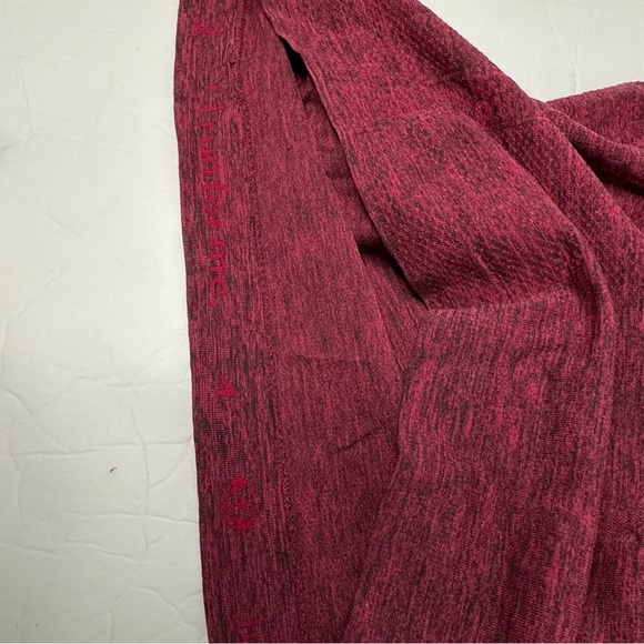 Lululemon Swiftly Tech Racerback
Black / True Red size 4 - Picture 6 of 9